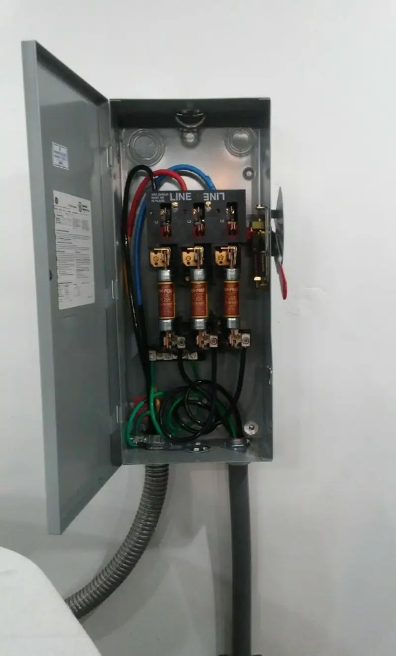 Three-phase disconnect switch installed for Smoke Detector Installation in Apple Valley